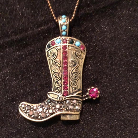 - Country Boot Necklace - Picture 5 of 5